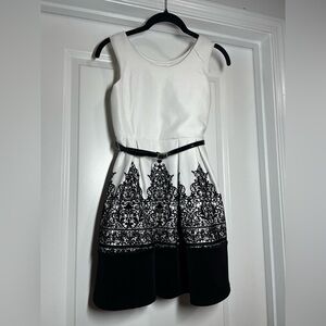 Beautees NWOT White and Black Dress with Shimmer